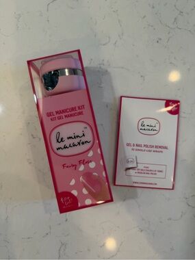 Le Mini Macaron Gel Manicure Kit — Fairy Floss Pink